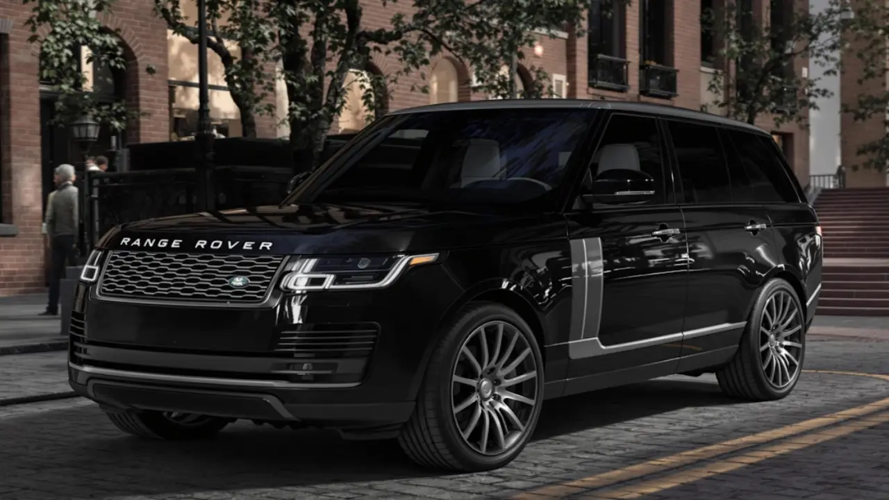 A luxurious Range Rover Autobiography is perfect to use in Florida’s weather